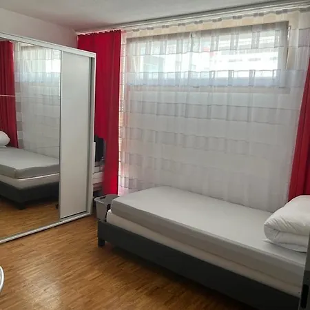 Furnished 4 Bedroom Duplex Apt 10 Mins Walking Distance To Jazz Festival * Montreux