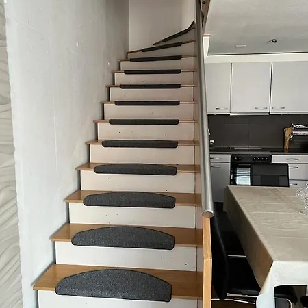 Furnished 4 Bedroom Duplex Apt 10 Mins Walking Distance To Jazz Festival * Montreux