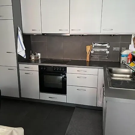 Furnished 4 Bedroom Duplex Apt 10 Mins Walking Distance To Jazz Festival Montreux
